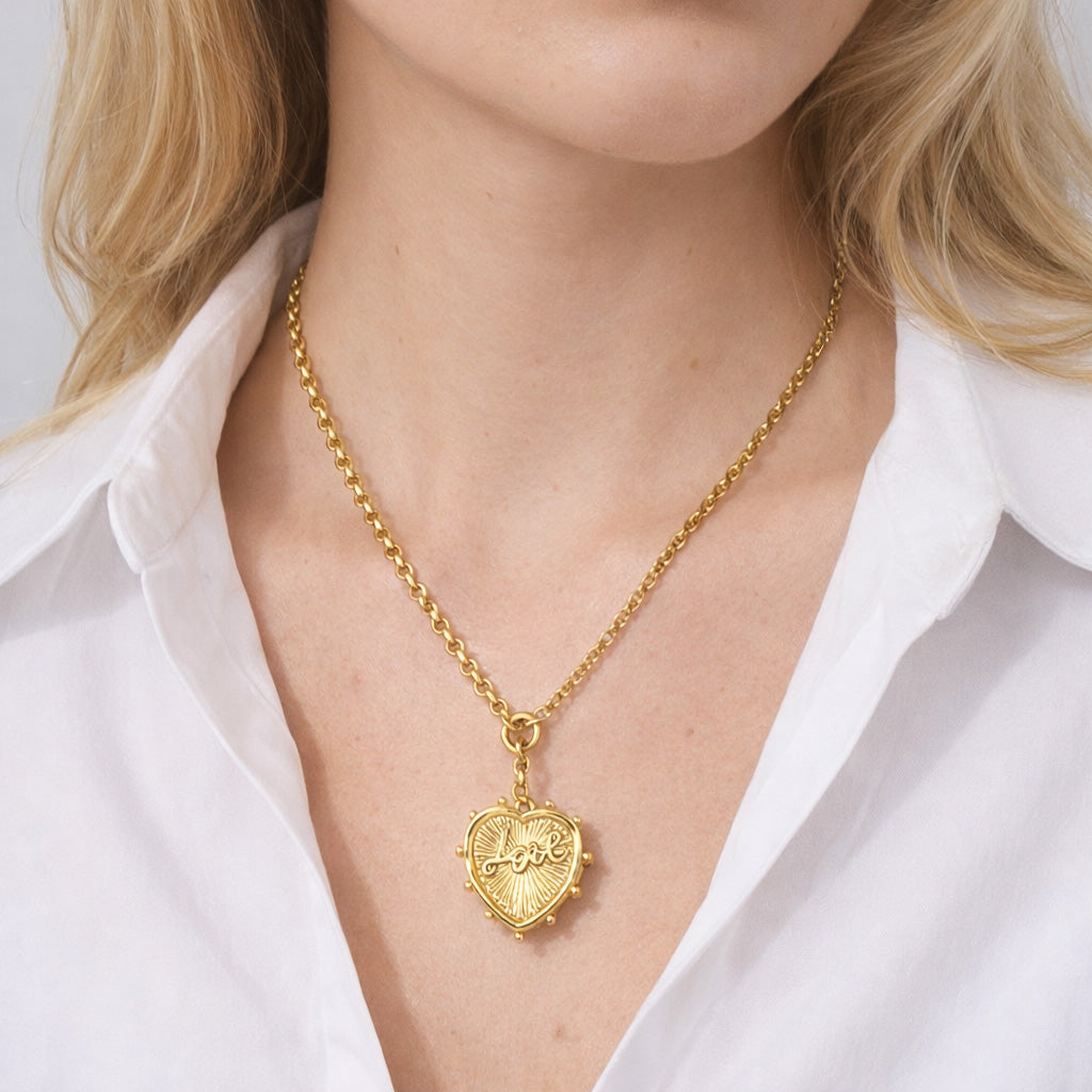 Love Me 2 Necklace Gold