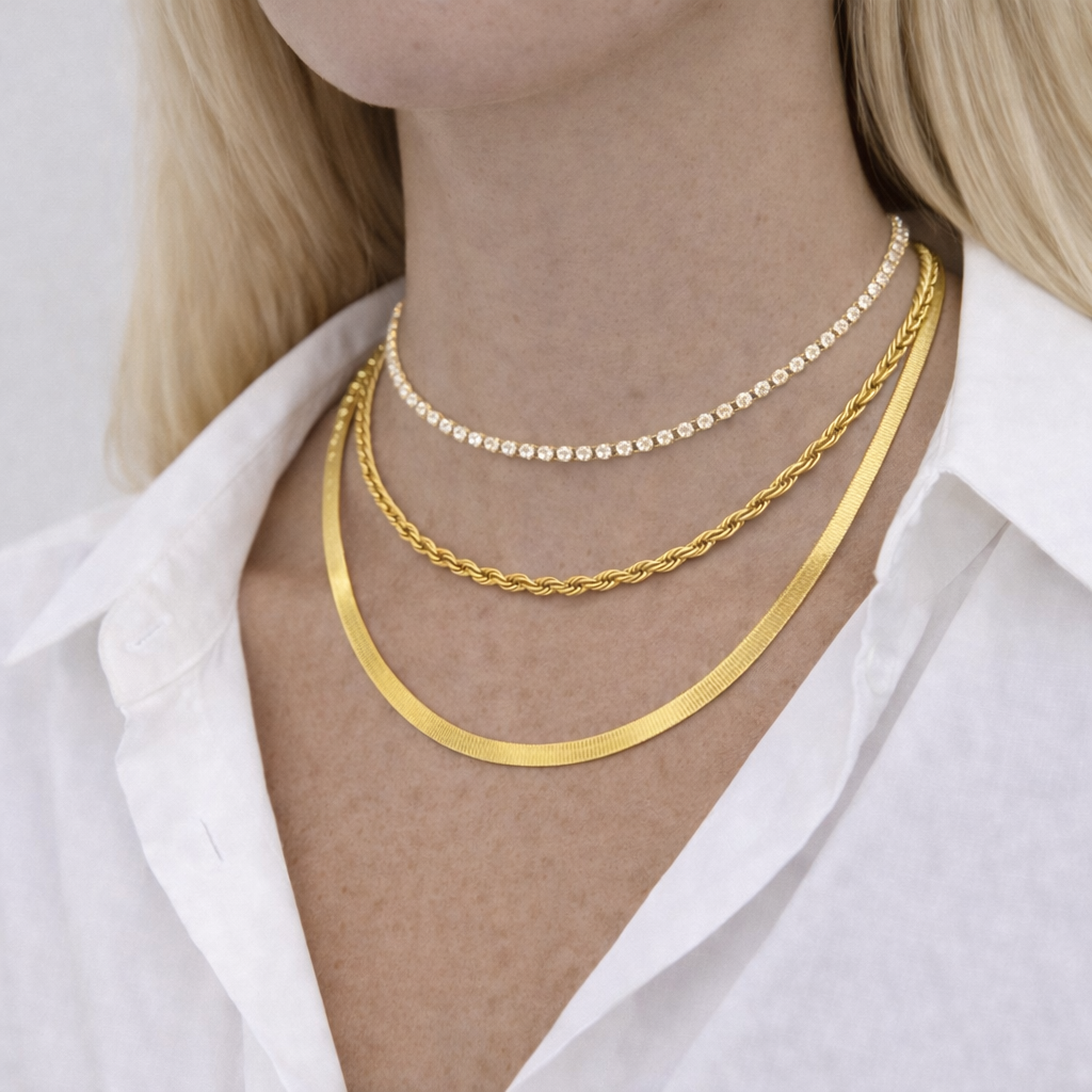 Lucy Necklace Gold
