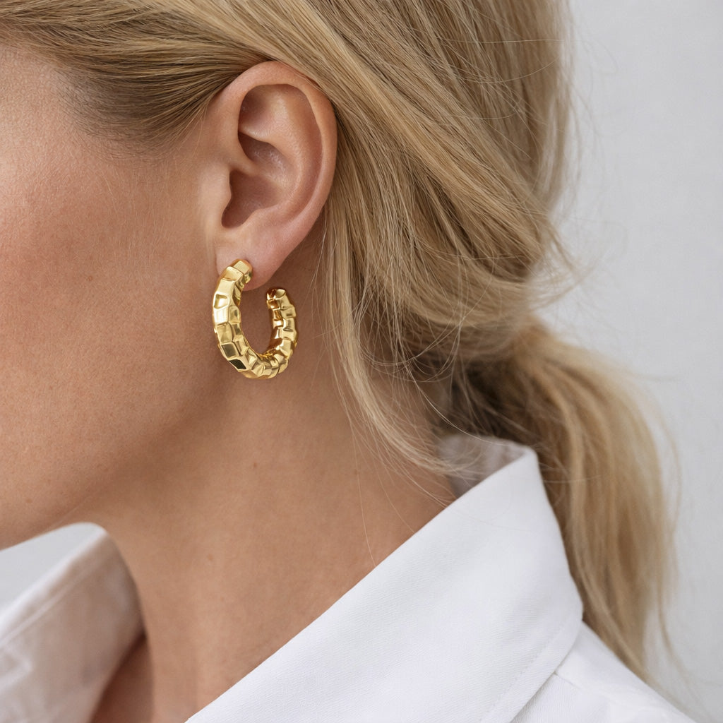 Toni Hoops